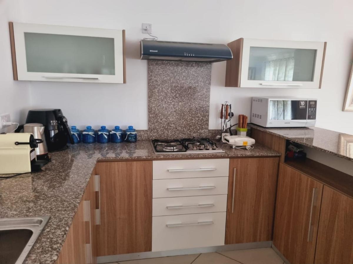 Ocean Bliss By Oasis Holidays Apartment Flic en Flac ภายนอก รูปภาพ